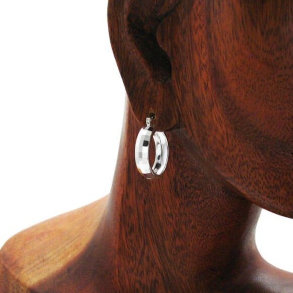 STERLING SILVER GORGEOUS SQUARE FACETED HOOP EARRINGS 25MM - Picture 2 of 2